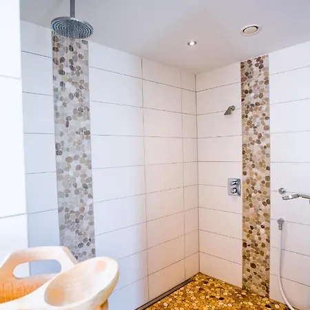 Weingut Schreieck Vinotel & Gutshaus Hotel 4*