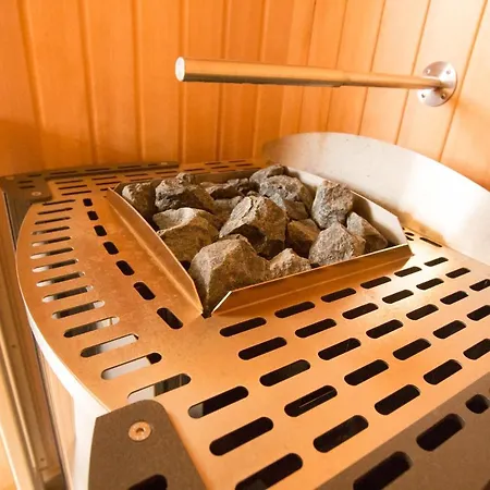 Weingut Schreieck Vinotel & Gutshaus מלון 4*