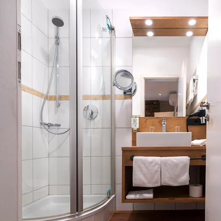 Weingut Schreieck Vinotel & Gutshaus Hotel 4*