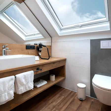 Weingut Schreieck Vinotel & Gutshaus Hotel 4*