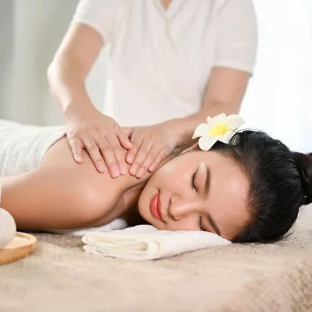 Weingut Schreieck Vinotel & Gutshaus סנט מרטין